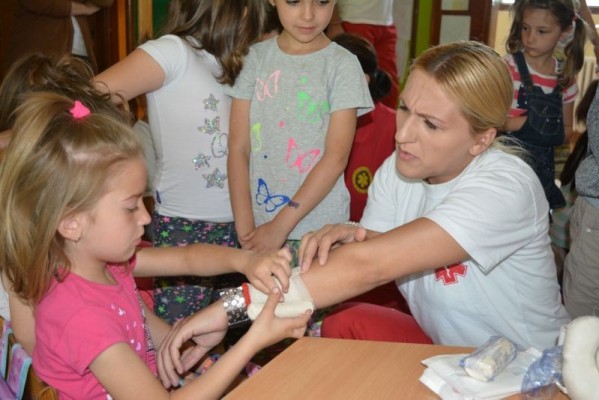 Акција СХМП у вртићу у Долову