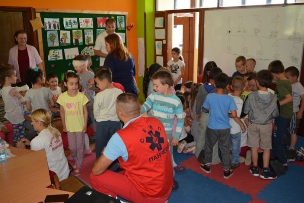 Акција СХМП у вртићу у Долову